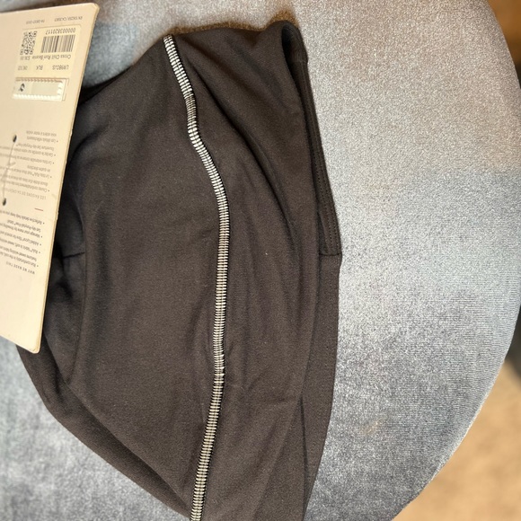 Lululemon hat - Picture 3 of 4